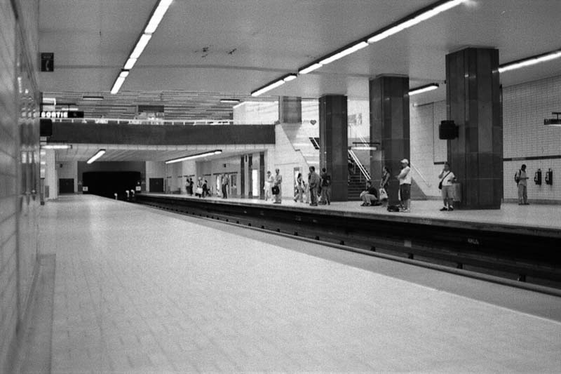 Sherbrooke subway station interior