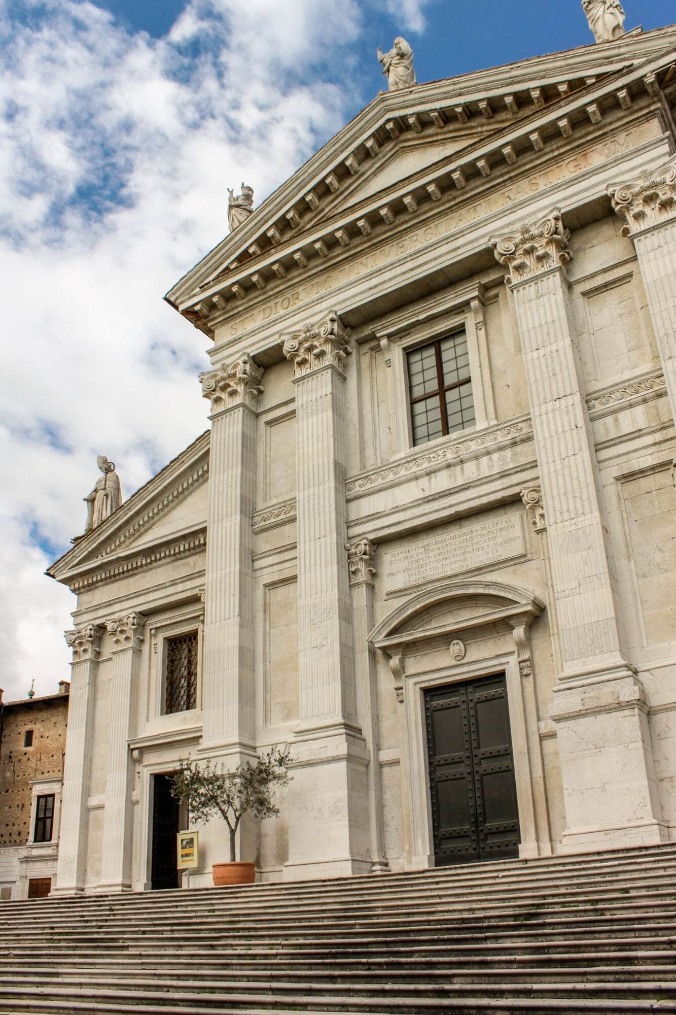 Front facade of the Urbino Cathedral