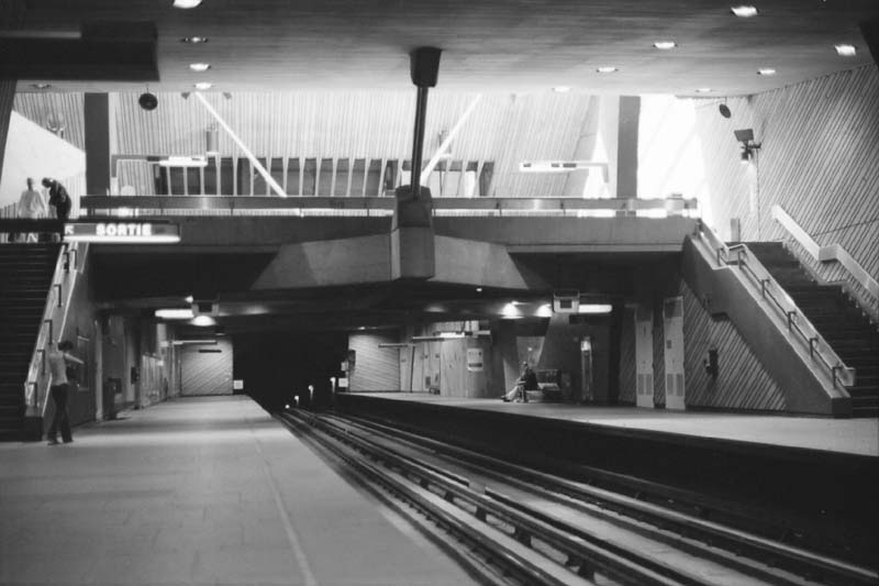 Lasalle subway station interior