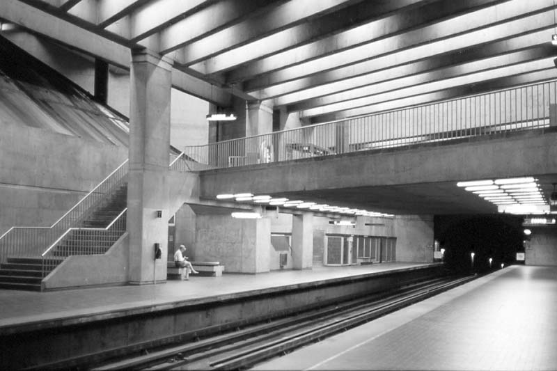 Assomption subway station interior