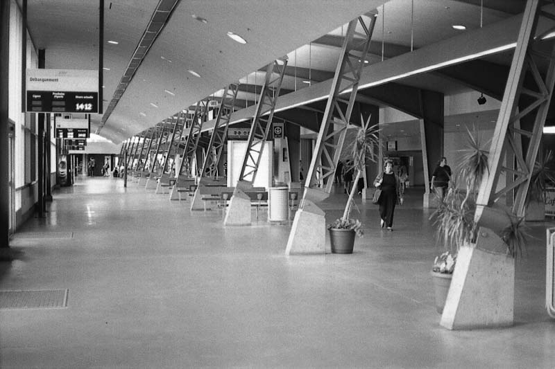 Longueuil--Université-de-Sherbrooke subway station interior