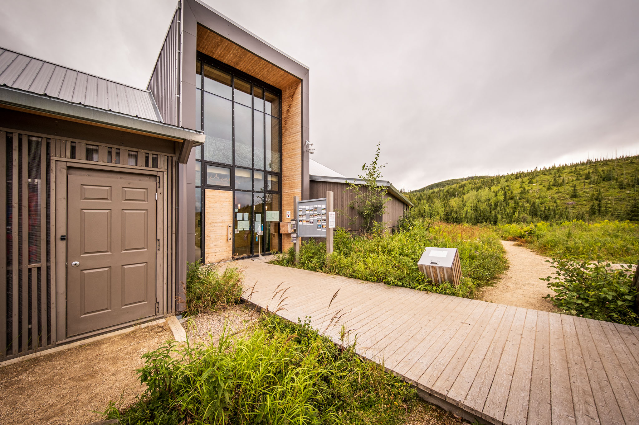 The Arthabaska Discovery and Visitors Centre at Parc national des Grands-Jardins