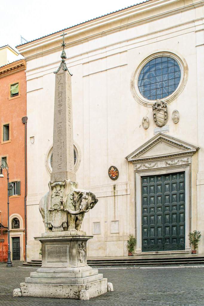 Exterior facade of Santa Maria sopra Minerva church