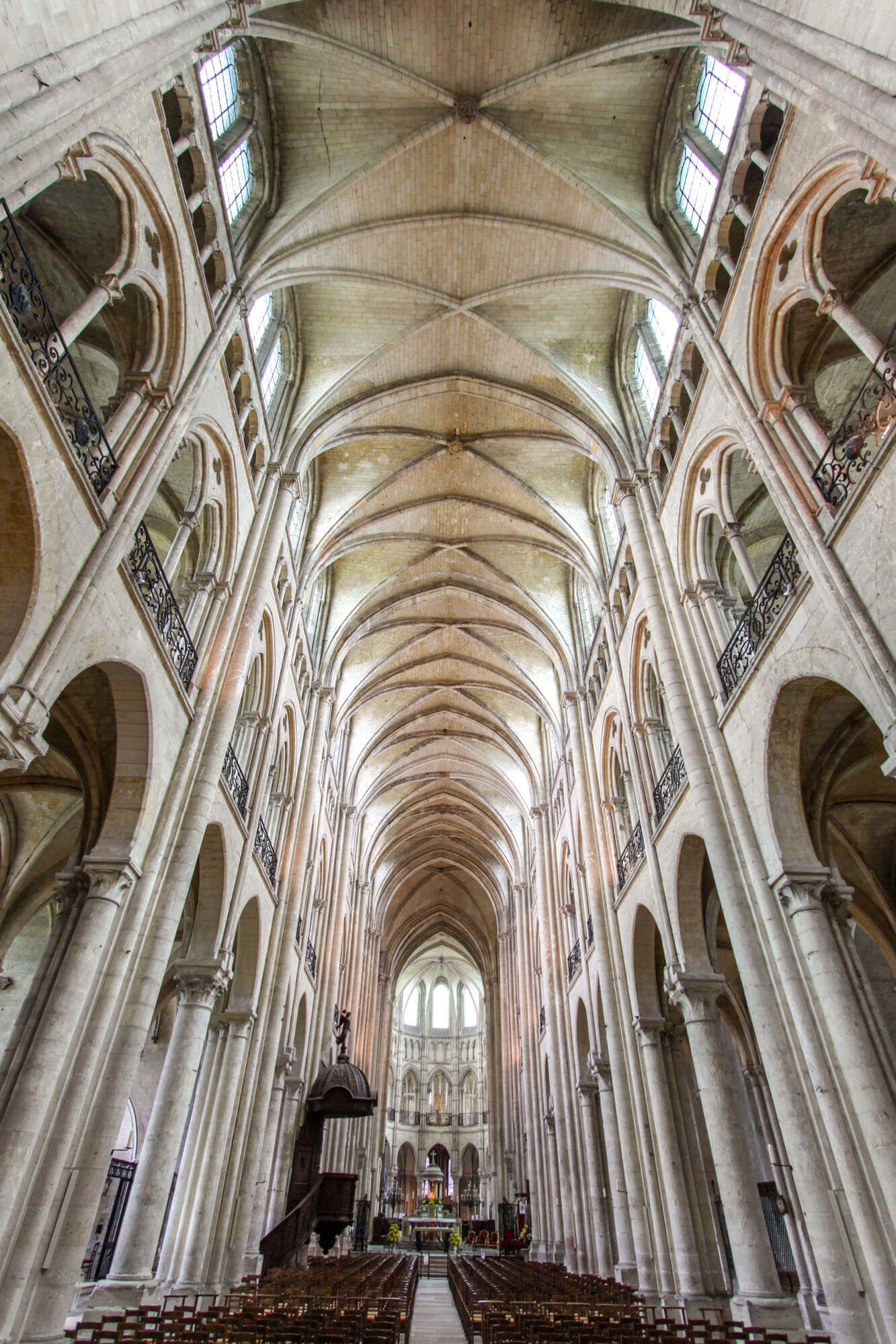 The nave interior of the Noyon Cathedral
