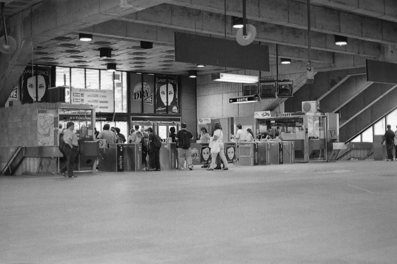 Jean-Drapeau subway interior ticket gate