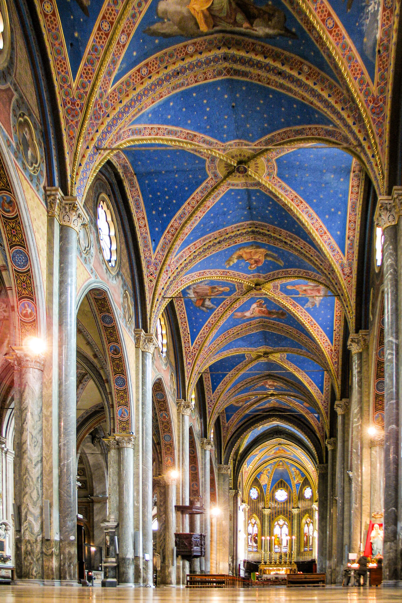 Interior vaulted ceiling of Santa Maria sopra Minerva church