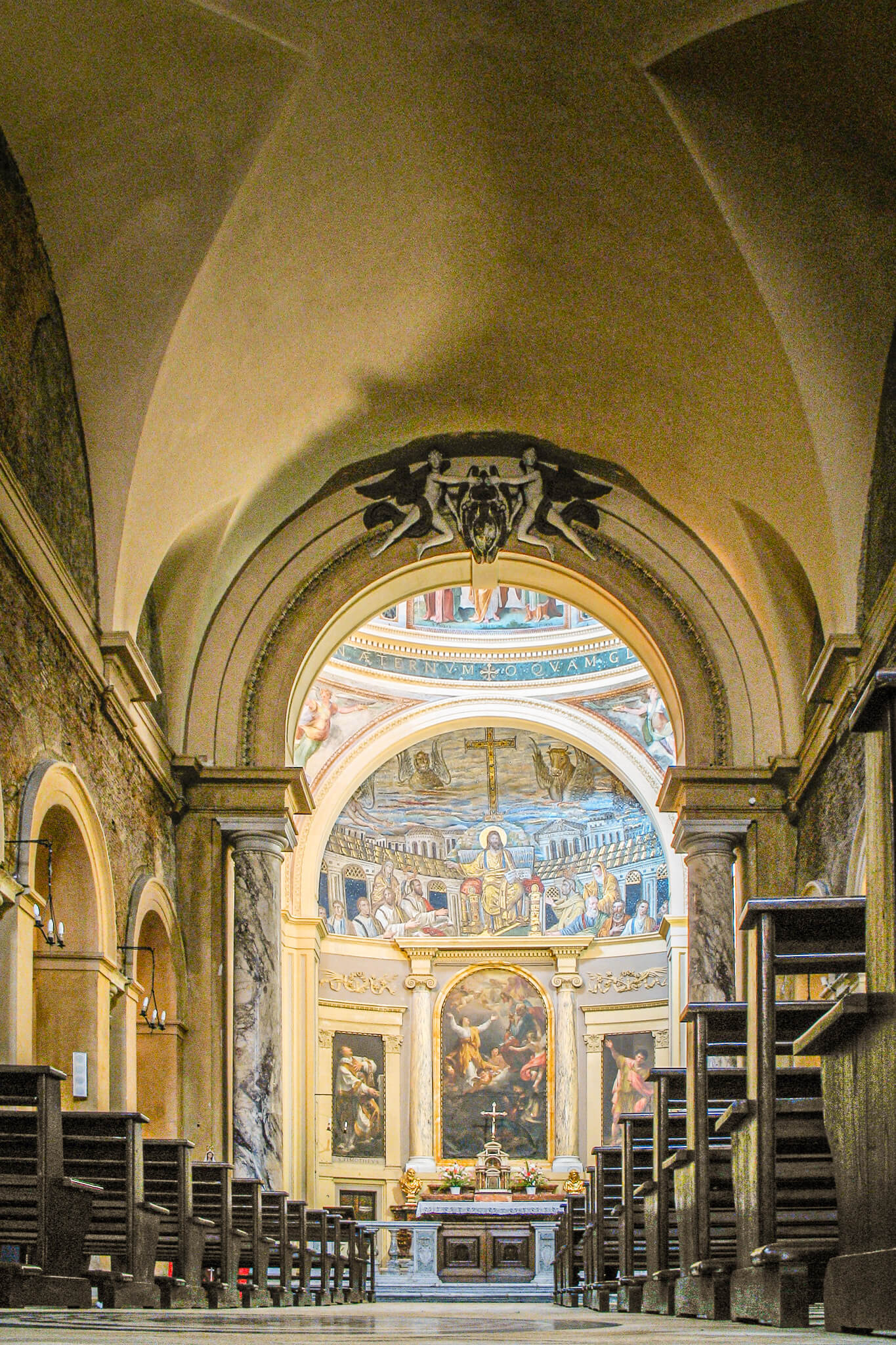 The interior of Santa Prudenziana, including the 4th century mosaics