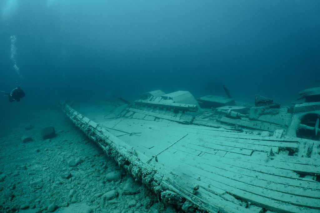 Caroline Rose shipwreck in Tobermory