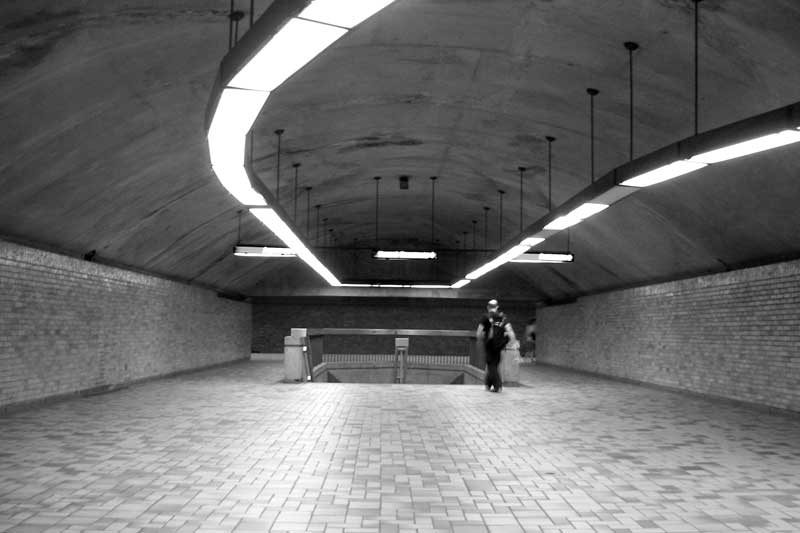 Charlevoix subway station interior